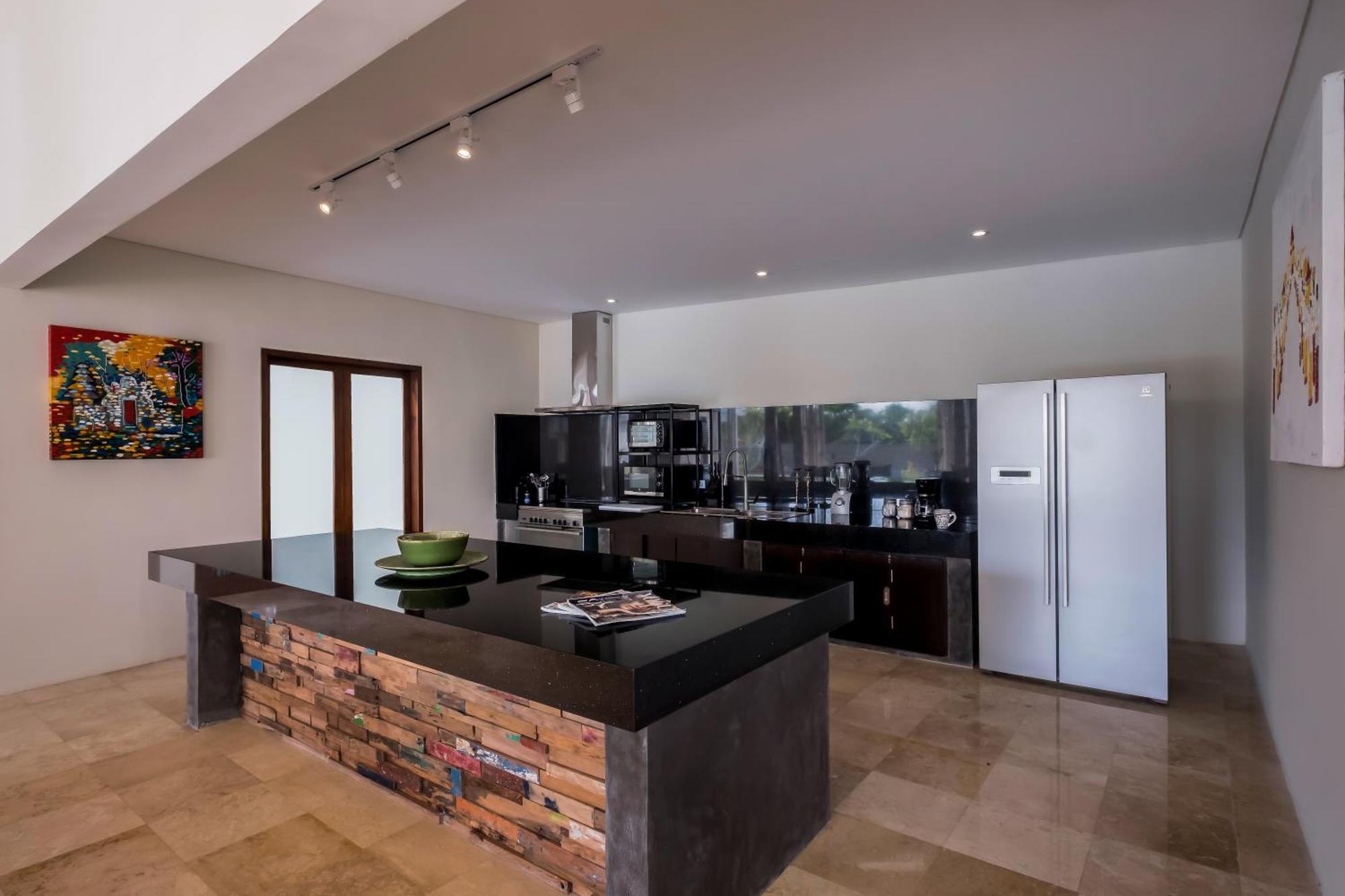 Villa Manggala - 13 Mins Walk To Berawa Beach Canggu  Exterior photo