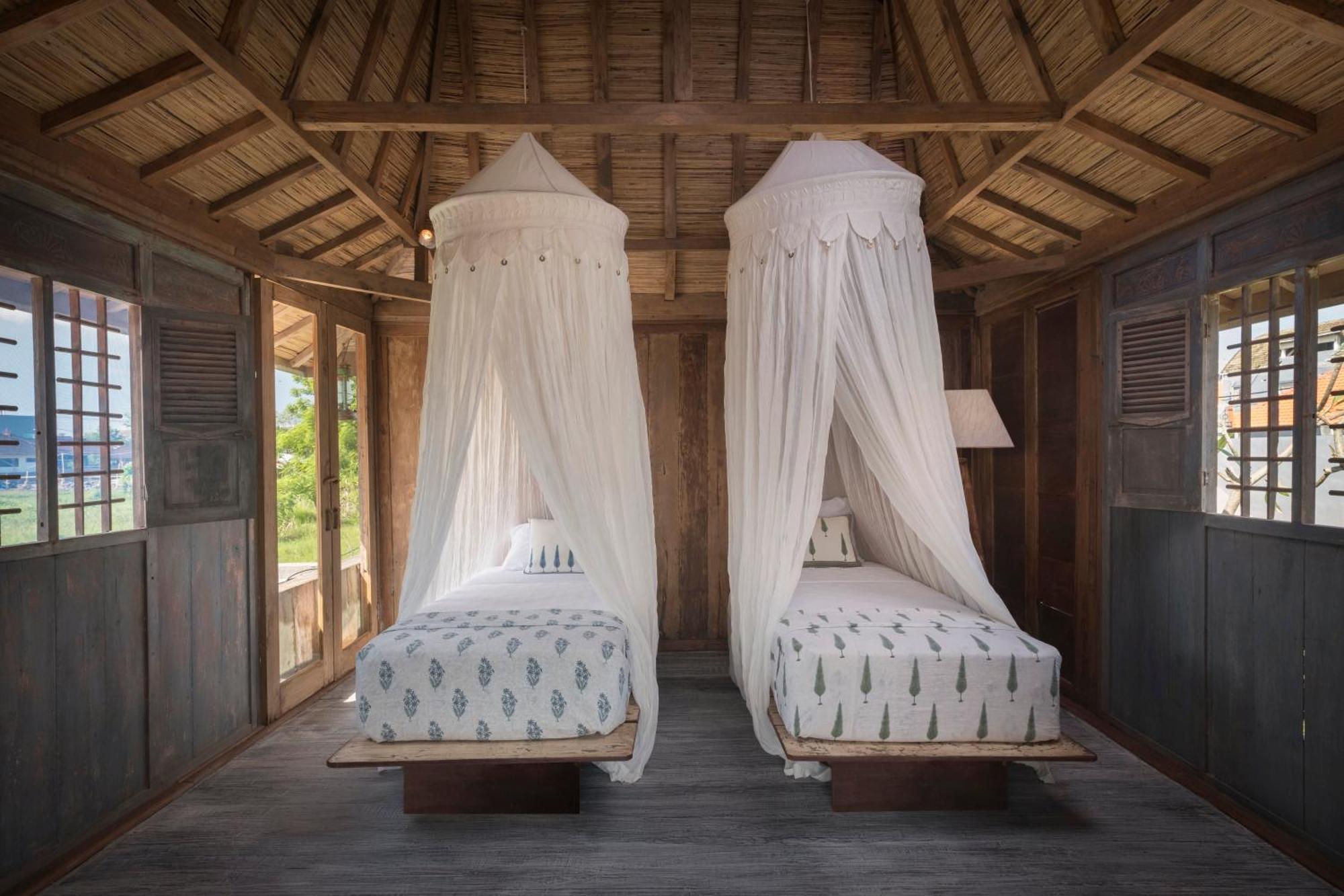 Villa Manggala - 13 Mins Walk To Berawa Beach Canggu  Exterior photo