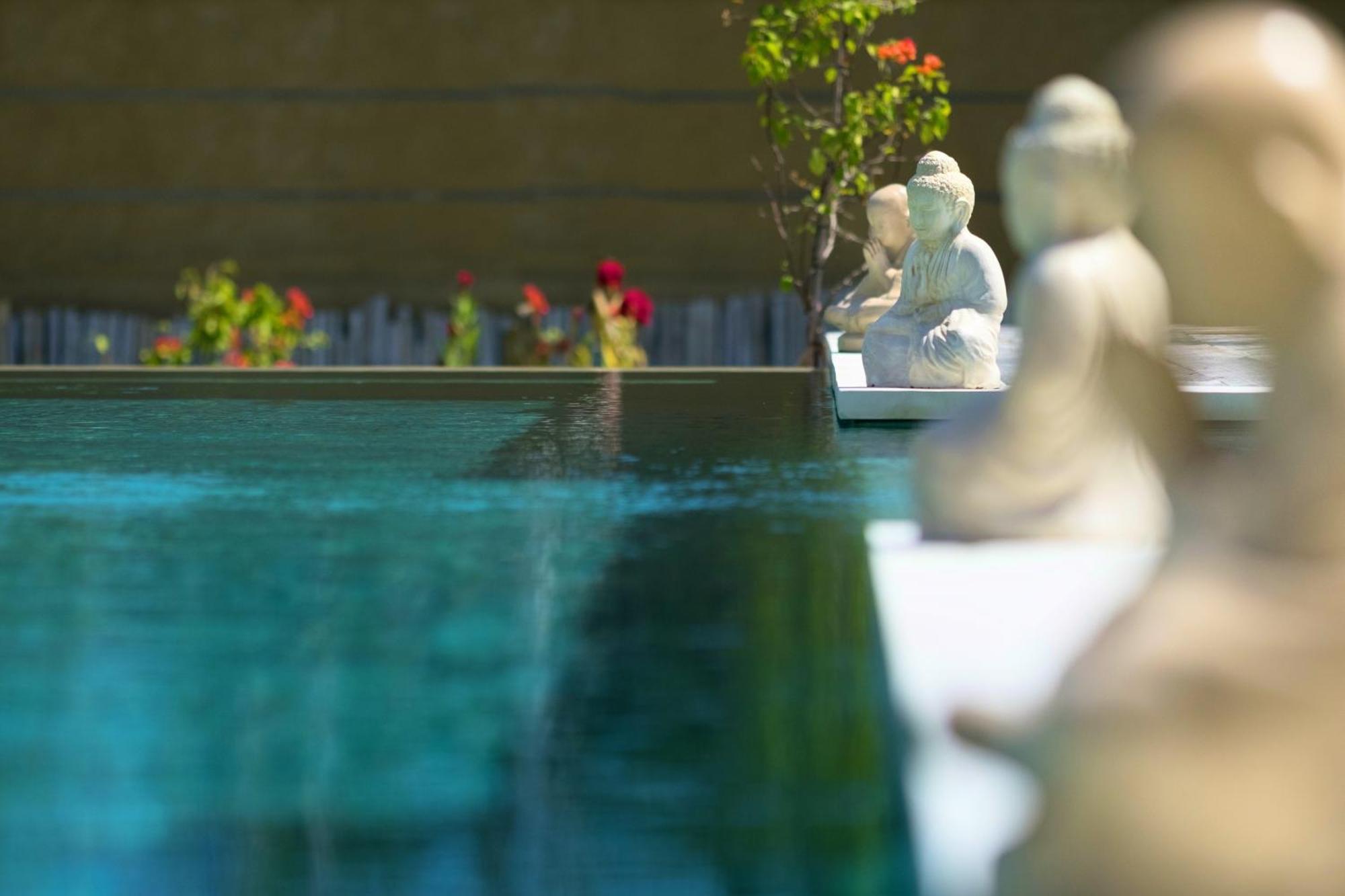 Villa Manggala - 13 Mins Walk To Berawa Beach Canggu  Exterior photo